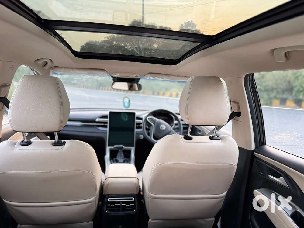 Mg Hector Sharp Pro 1.5 Turbo Cvt Dual Tone, 2023, Petrol