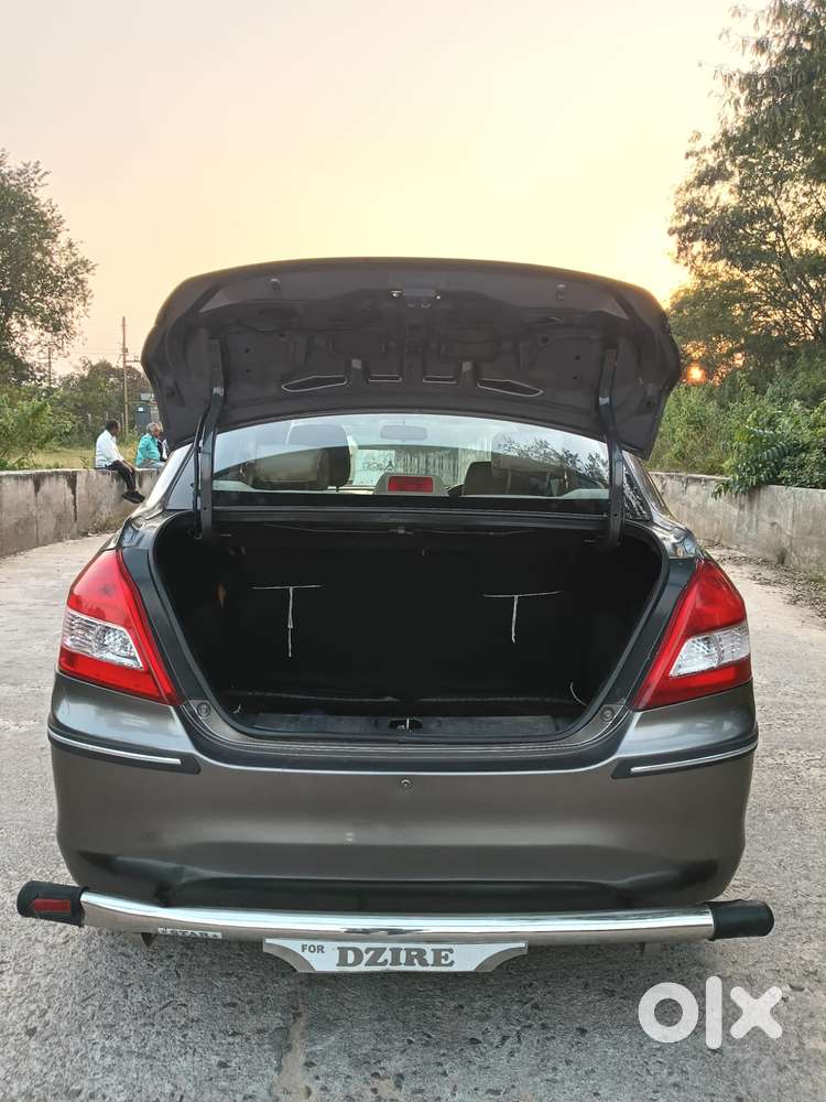 Maruti Suzuki Swift Dzire Amt Vxi, 2016, Petrol