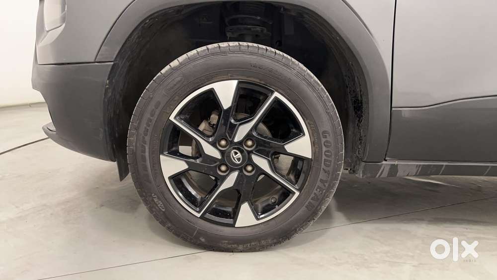 Tata Punch 1.2 Revotron Creative Dual Tone, 2022, Petrol