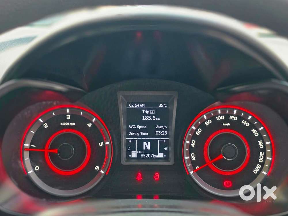 Mahindra Xuv300 W6 Amt Diesel, 2021, Diesel