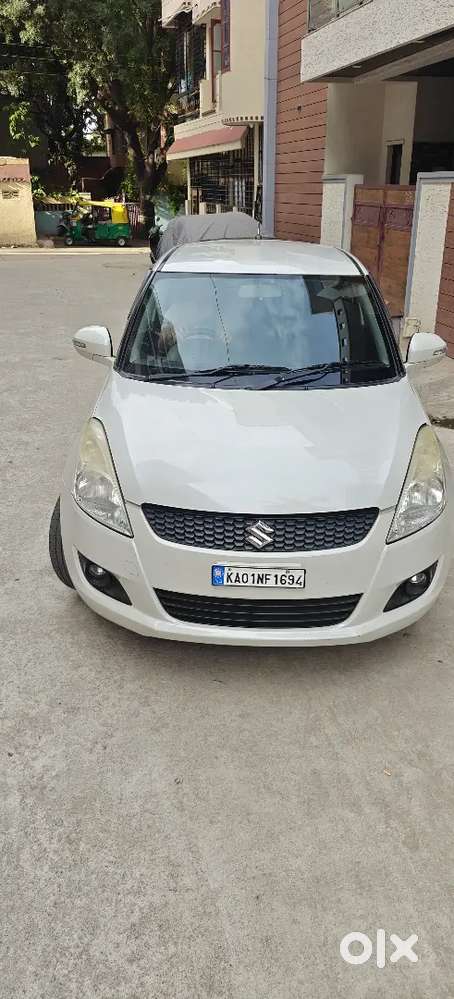 Maruti Suzuki Swift Petrol Manual 2014