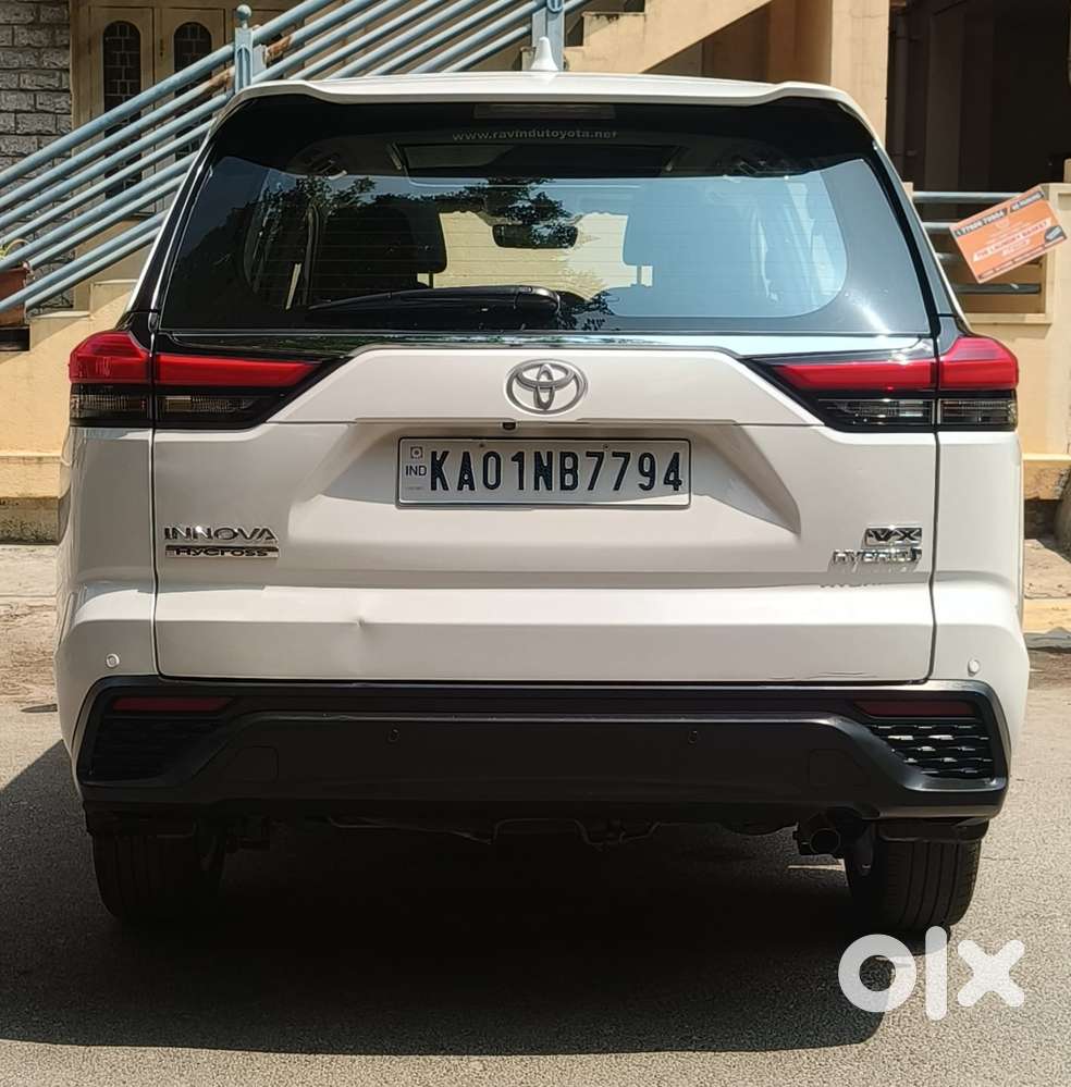 Toyota Innova Hycross 2.0 Vx (o) Hybrid 7 Str, 2024, Petrol