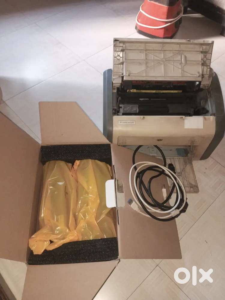 HP LaserJet 1020 + 3 HP 12A Cartridge