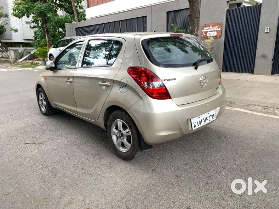 Hyundai I20 1.4 Asta (at), 2010, Petrol