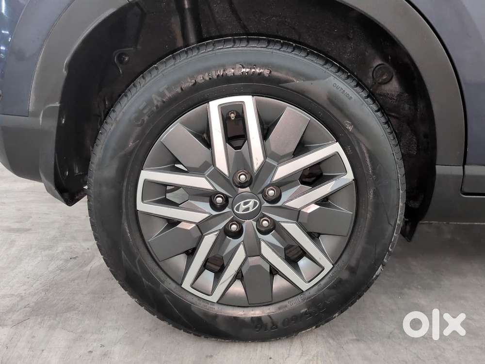 Hyundai Venue 1.0 S (o) Turbo Dct, 2024, Petrol
