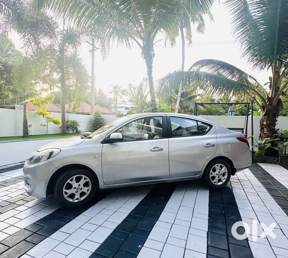 Renault Scala Rxl Petrol Automatic, 2014, Petrol