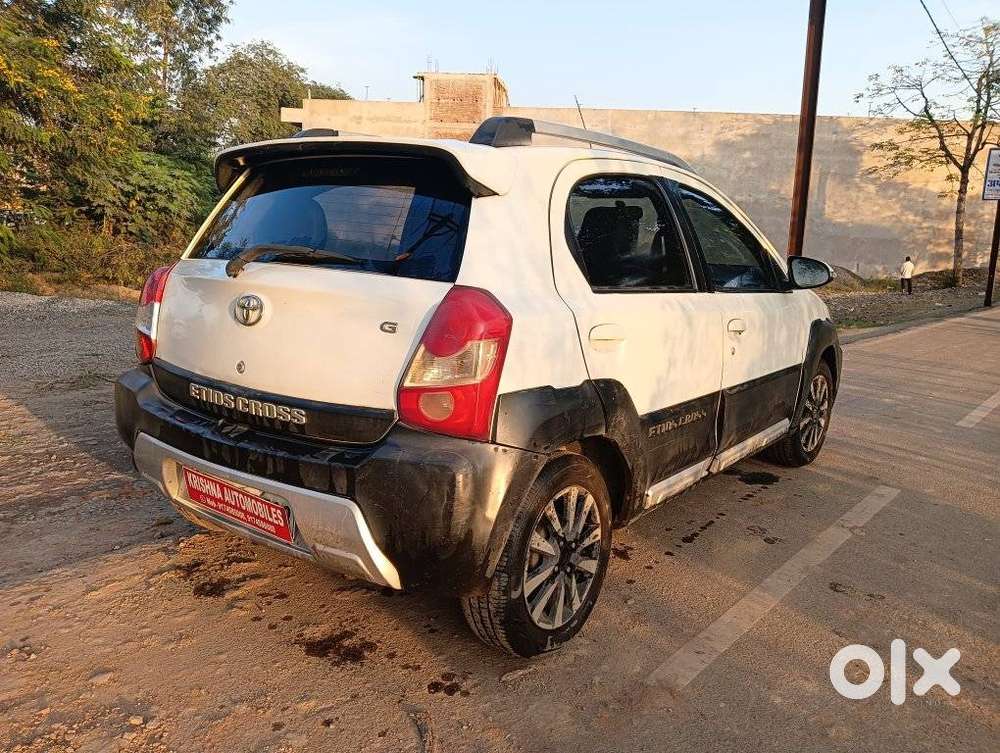 Toyota Etios Cross 1.2l G, 2015, Petrol