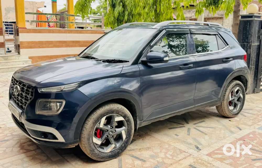 Hyundai Venue 2021 Petrol Well Maintained