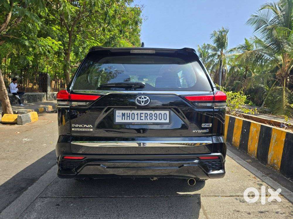 Toyota Innova Hycross 2.0 Zx (o) Hybrid 7 Str, 2024, Petrol