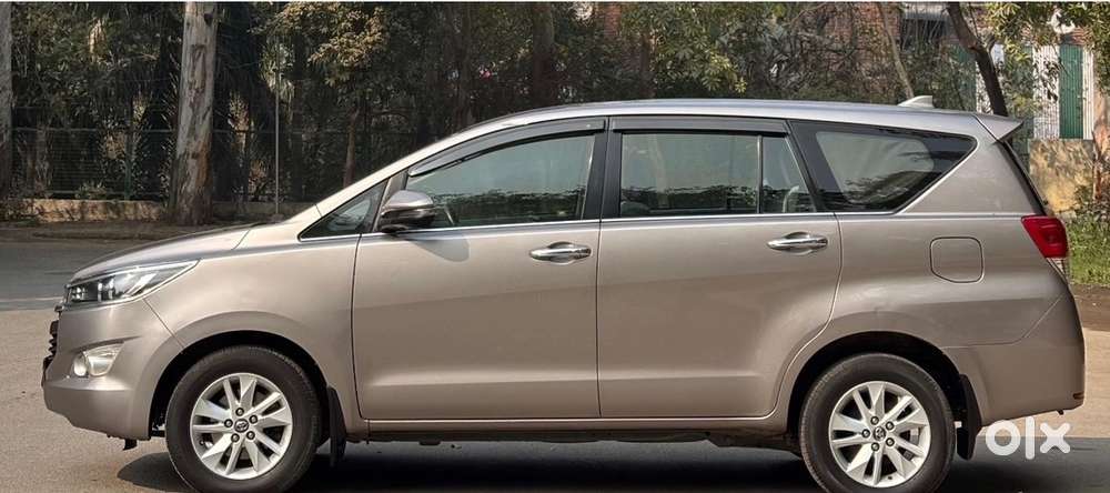 Toyota Innova Crysta 2019