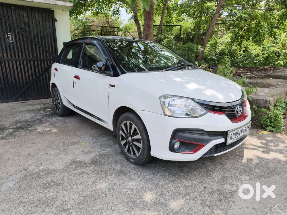 Toyota Etios Liva 2018 Hot Streaks Limited Edition