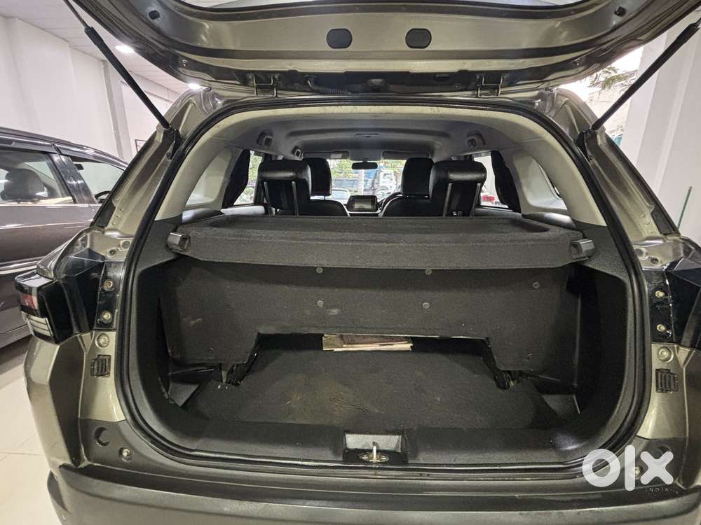 Maruti Suzuki Brezza 1.5 Vxi Cng, 2023, Cng & Hybrids