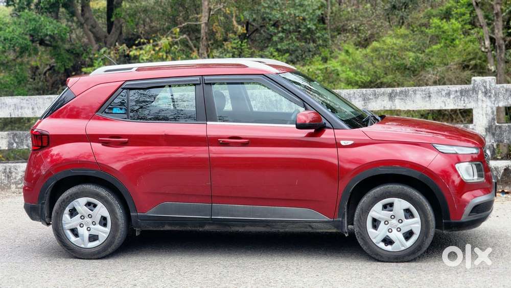 Hyundai Venue 1.2 S Plus, 2020, Petrol