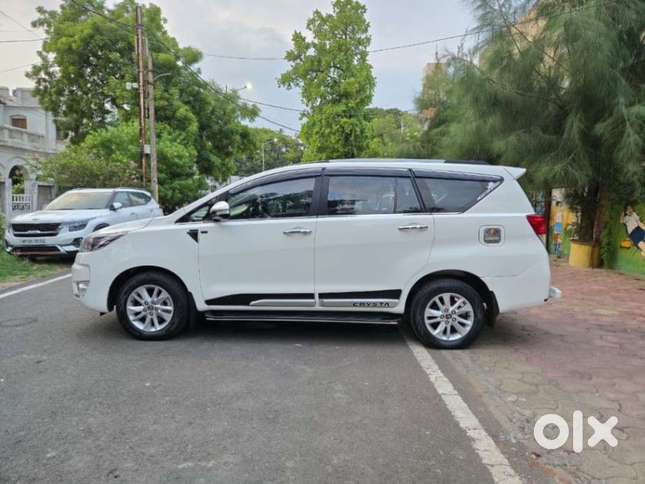 Toyota Innova Crysta 2.4 G Plus Mt 7 Str, 2020, Diesel