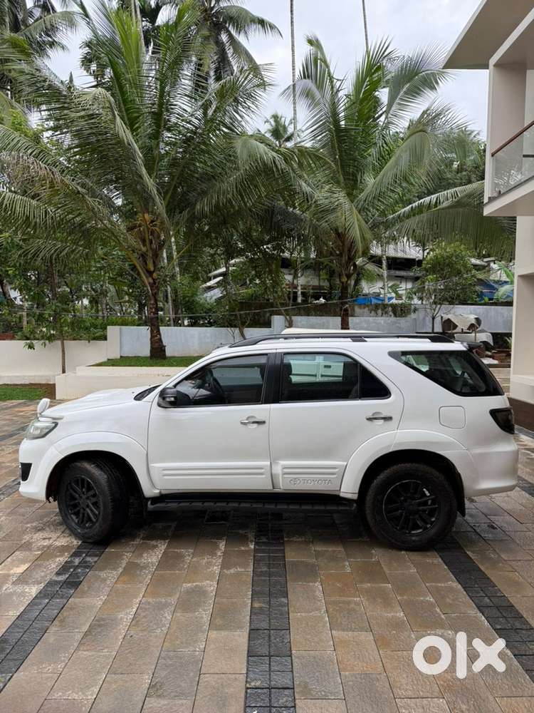 Toyota Fortuner Diesel 2012
