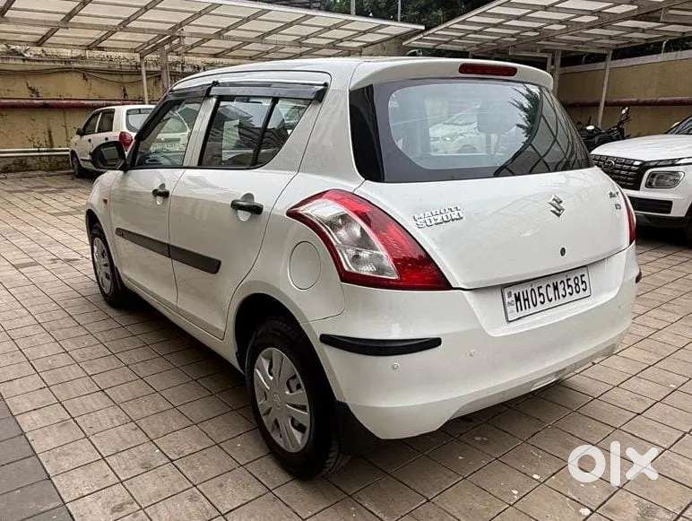 Maruti Suzuki Swift Vxi Optional, 2015, Petrol