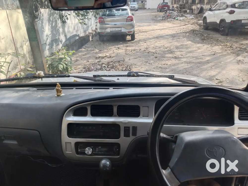 Toyota Qualis 2003 Diesel Well Maintained