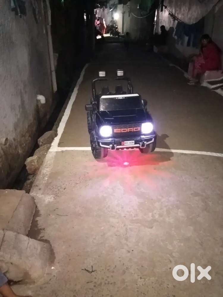 Toy battery car