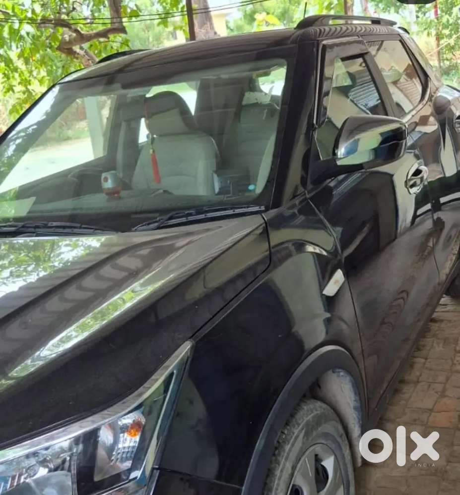Mahindra Xuv300 2023 Petrol 22000 Km Driven