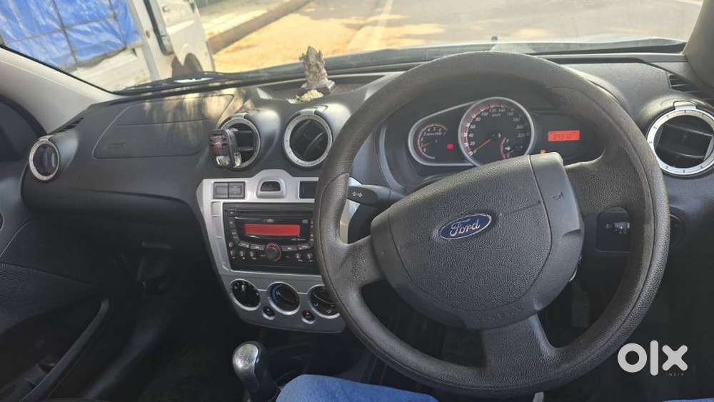 Ford Figo 1.2p Titanium Opt Mt, 2015, Petrol
