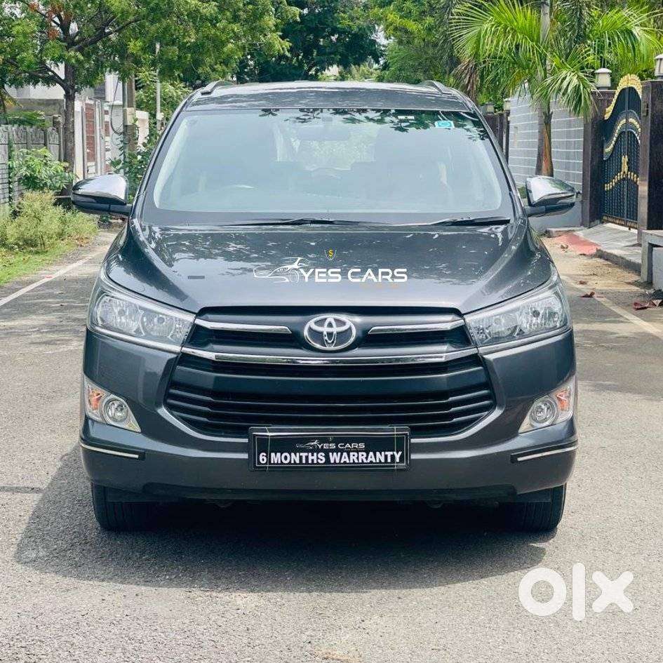 Toyota Innova Crysta 2.4 G Mt, 2017, Diesel