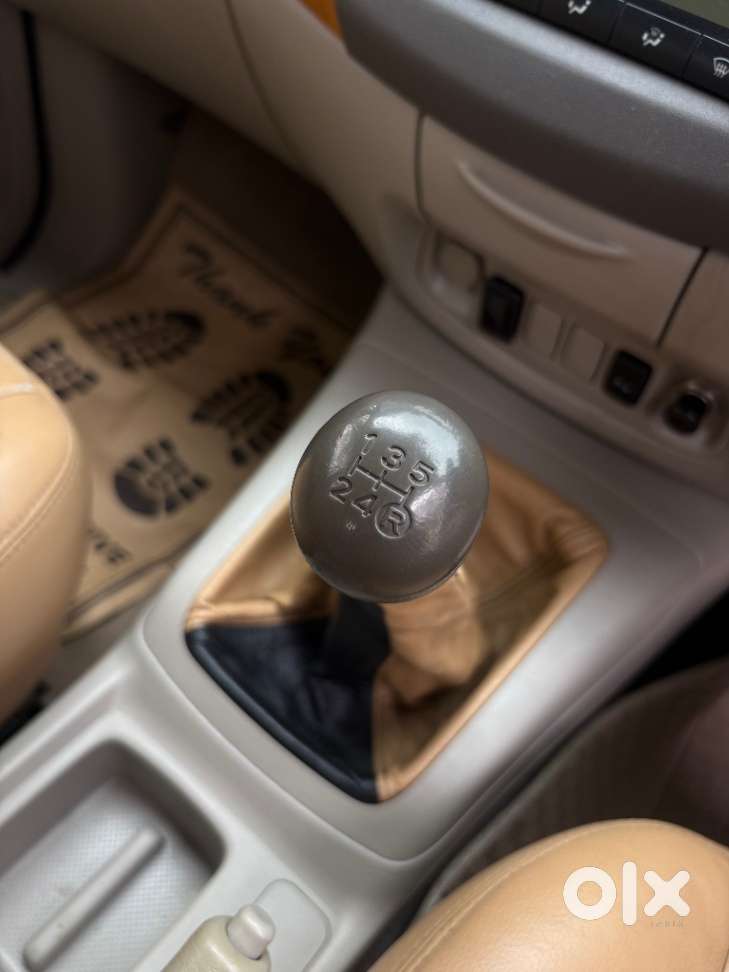 Toyota Innova 2.5 V Diesel 7-seater, 2009, Diesel