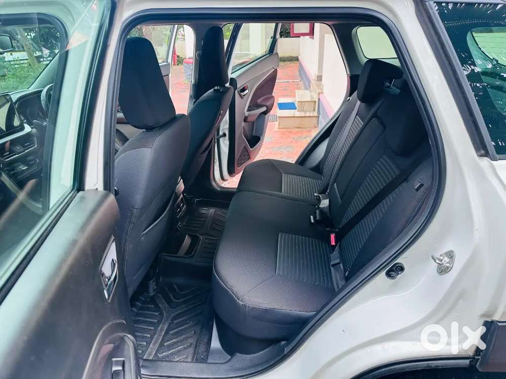 Brezza Zxi Plus 2023 Top Variant