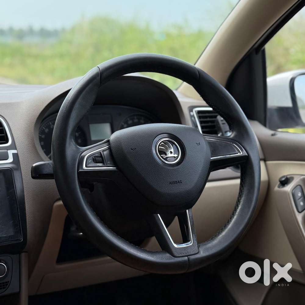 Skoda Rapid Elegance 1.6 Tdi Cr Manual, 2013, Diesel