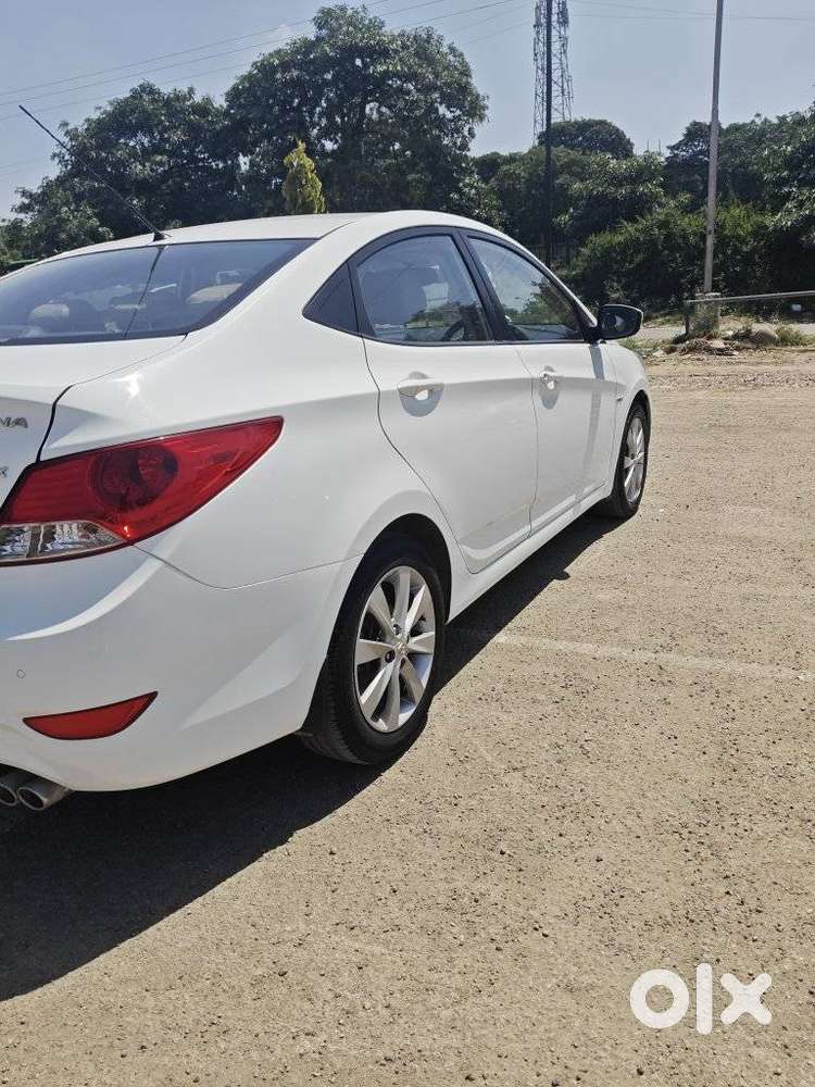 Hyundai Verna Transform 1.6 Sx Vtvt, 2013, Petrol