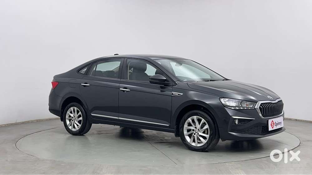 Skoda Slavia Ambition 1.0l Tsi At, 2023, Petrol