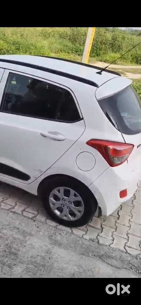 Hyundai Grand I10 Sportz 2016
