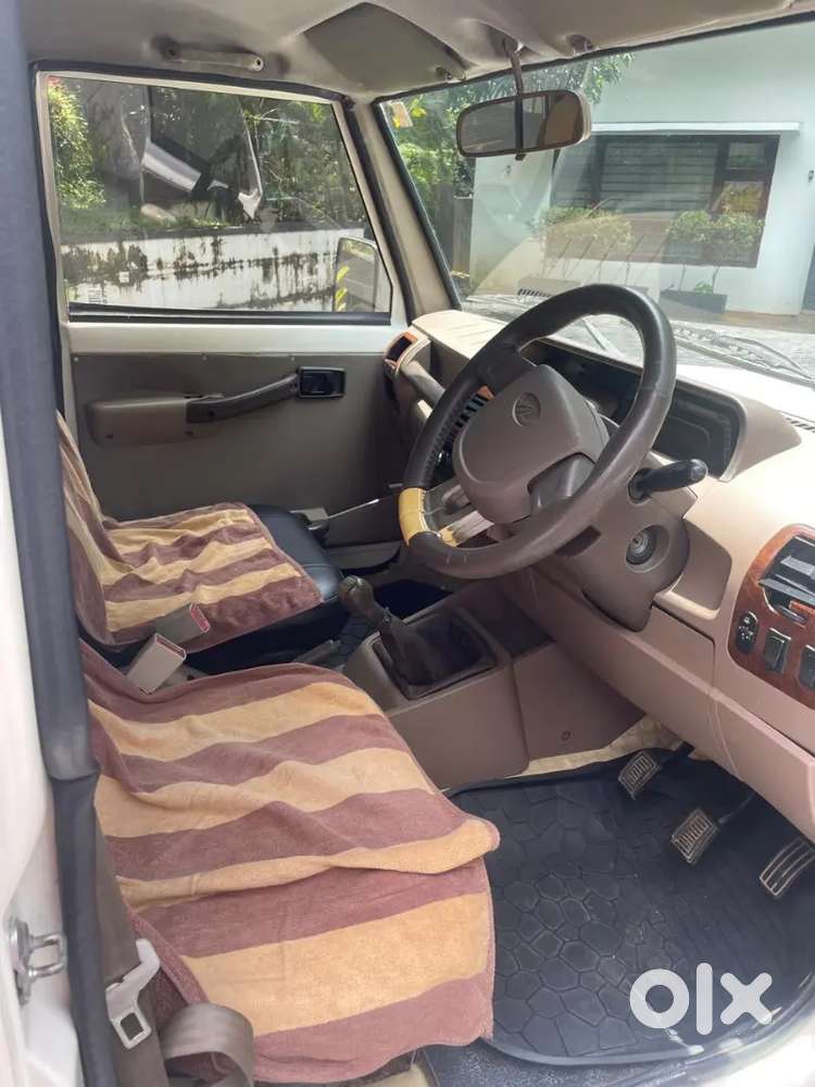 Mahindra Bolero Neo 2012