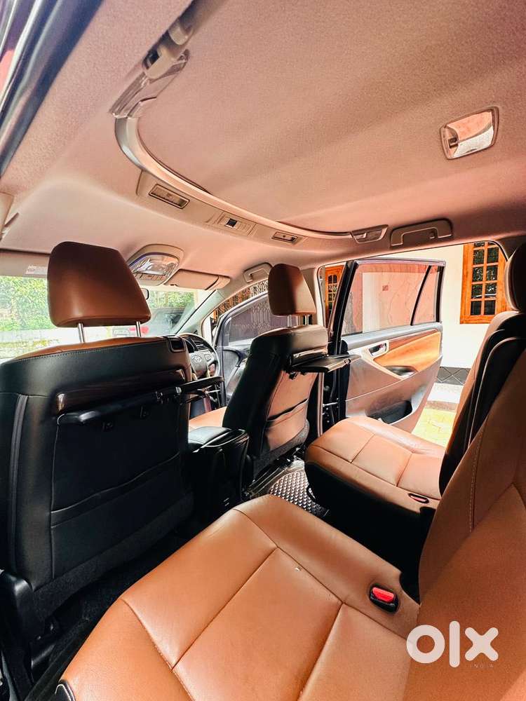 Toyota Innova Crysta 2.8 Zx At, 2016, Diesel