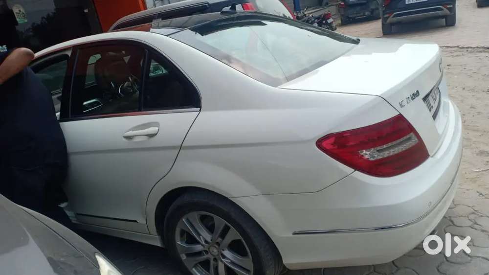 Mercedes-benz C Class 2011 Petrol 75000 Km Driven