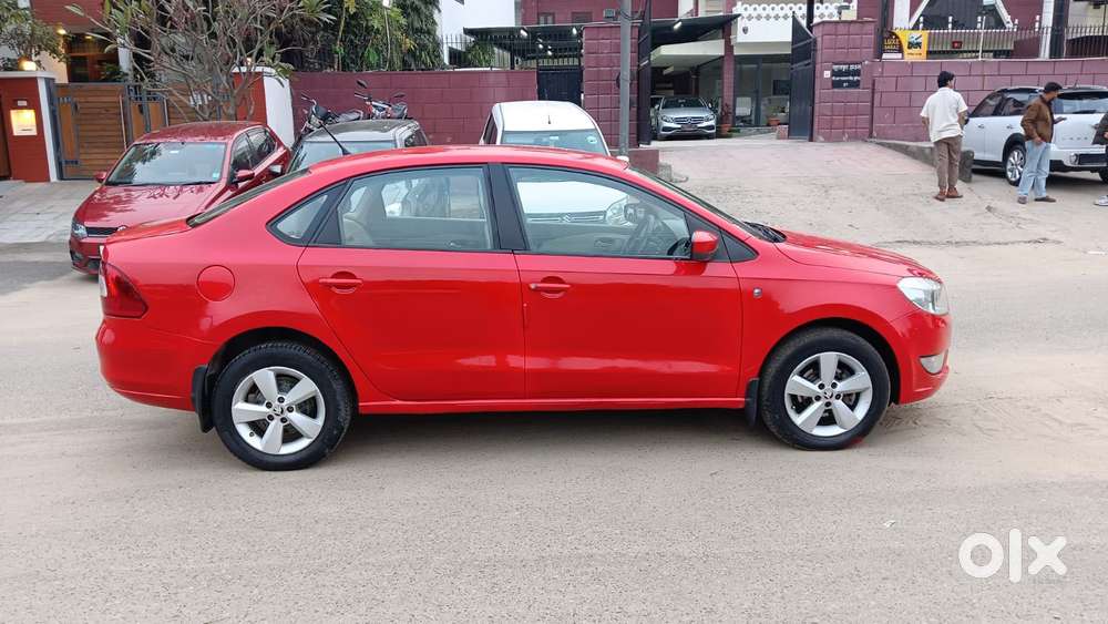 Skoda Rapid 1.5 Tdi Ambition Plus, 2015, Diesel