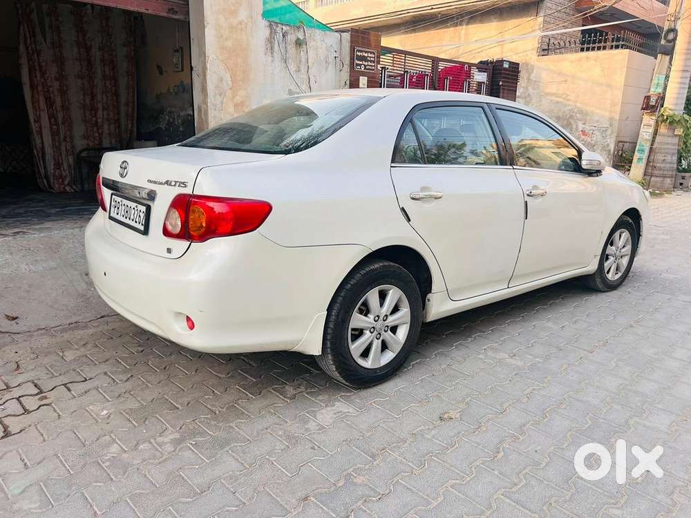 Toyota Corolla Altis 2011 Diesel