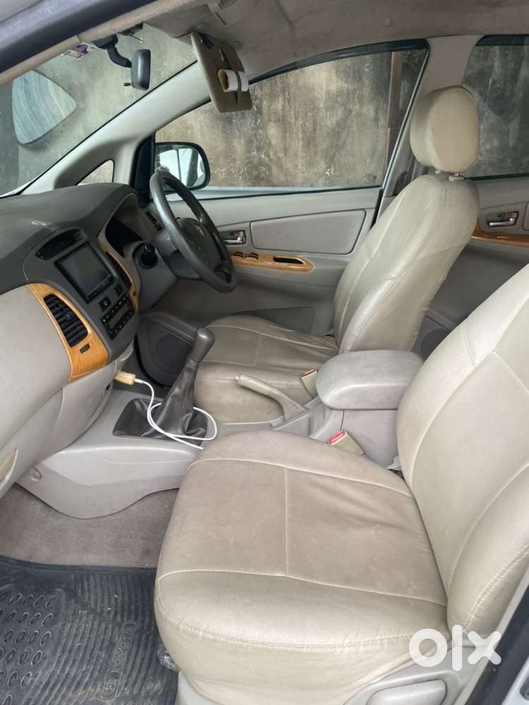 Toyota Innova 2010 Diesel Well Maintained