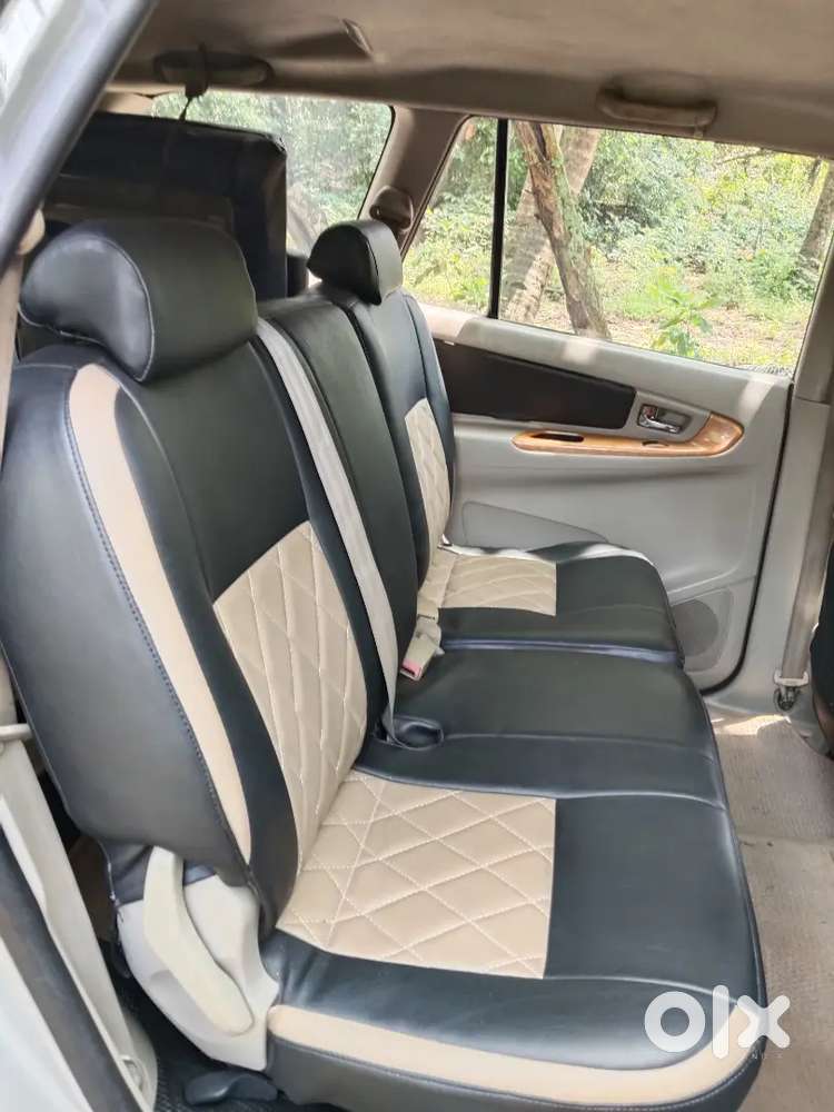Toyota Innova 2010 Diesel Well Maintained