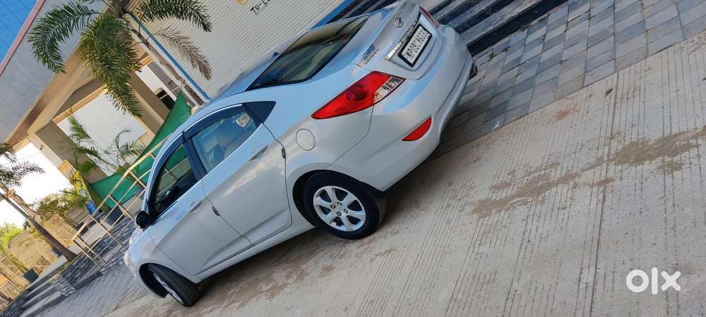 Hyundai Verna 1.6 Vtvt, 2013, Petrol