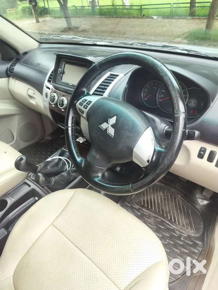 Mitsubishi Pajero Sport 4x4 2014