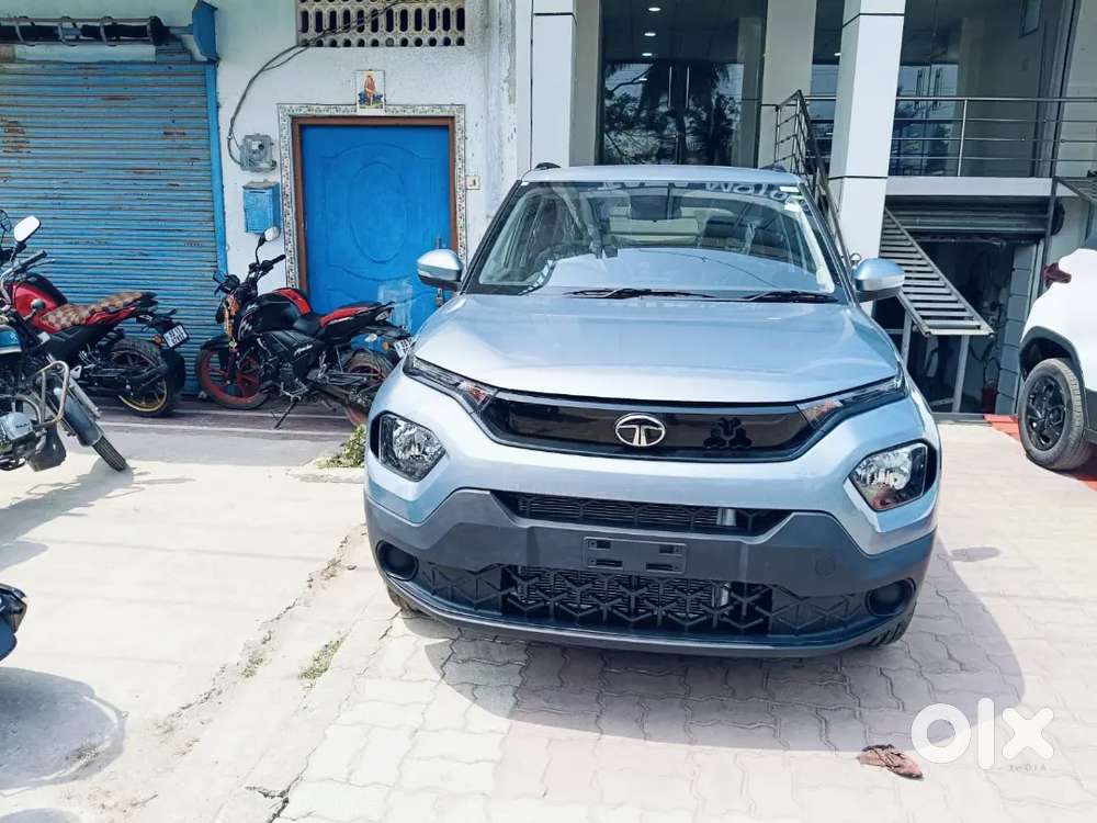 Tata Punch Revotron 2025 Manual First Owner