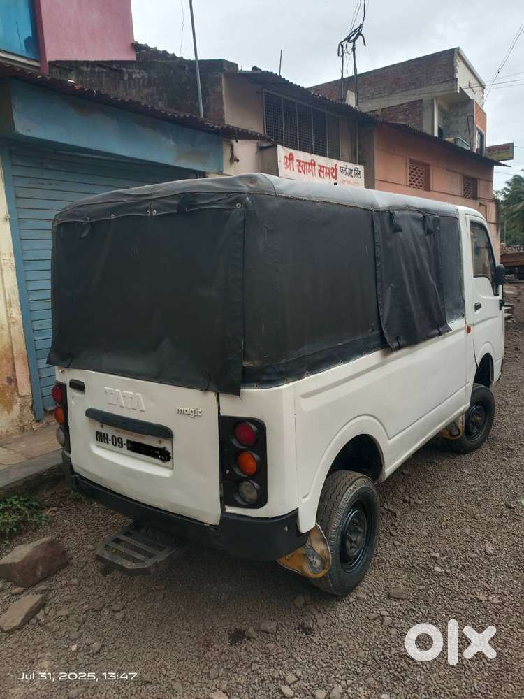 7 + 1 Seater