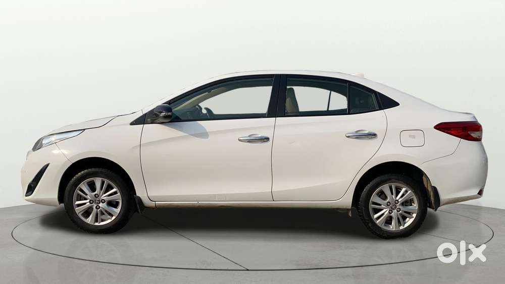 Toyota Yaris Vx Cvt, 2020, Petrol