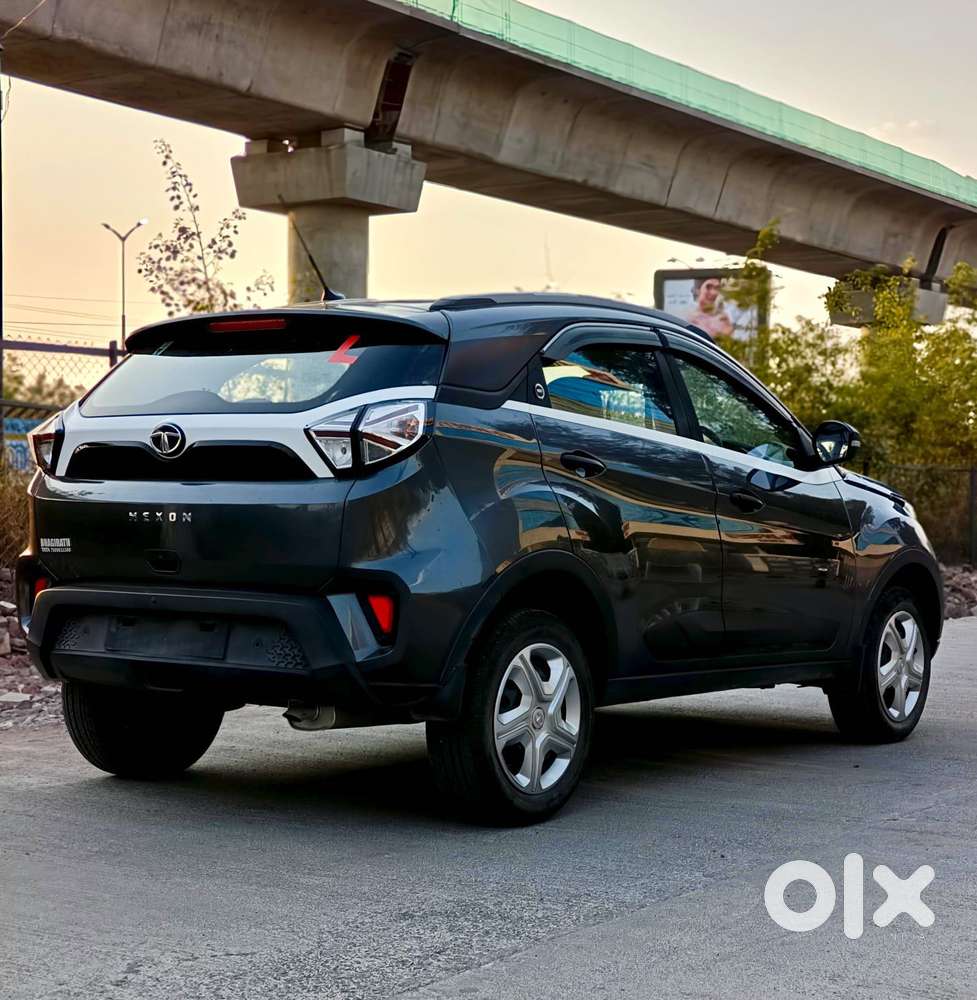 Tata Nexon 1.2 Revotron Xm (s), 2023, Petrol
