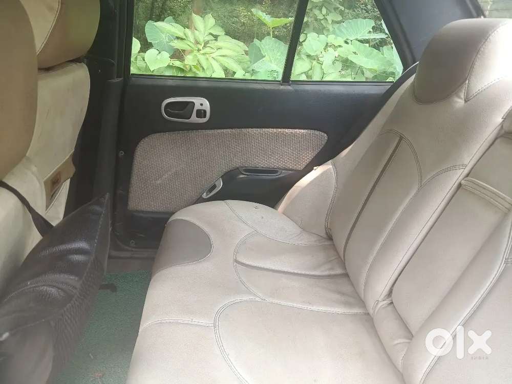 Maruti Esteem Vxi 2006