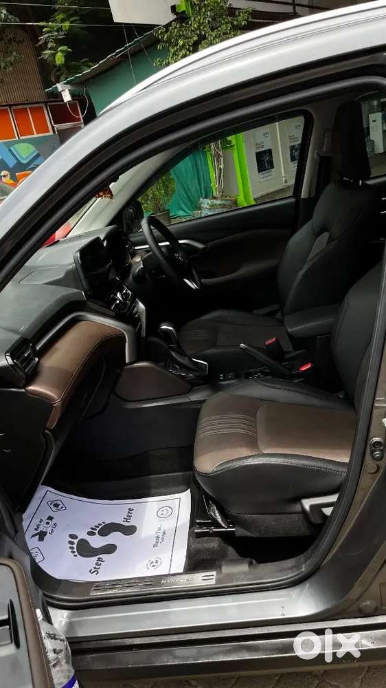 Toyota Urban Cruiser Hyrider Hybrid 2024