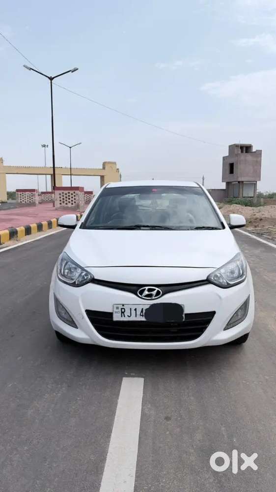 Hyundai I20 2014 Diesel Well Maintained Child Ac  With Top Model Push