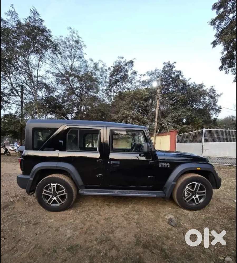 Mahindra Thar Roxx 2025