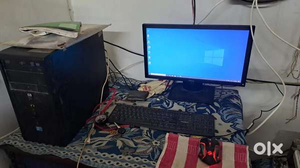 cpu with monitor, wifi bluetooth keyboard mousse ssd 128 gb