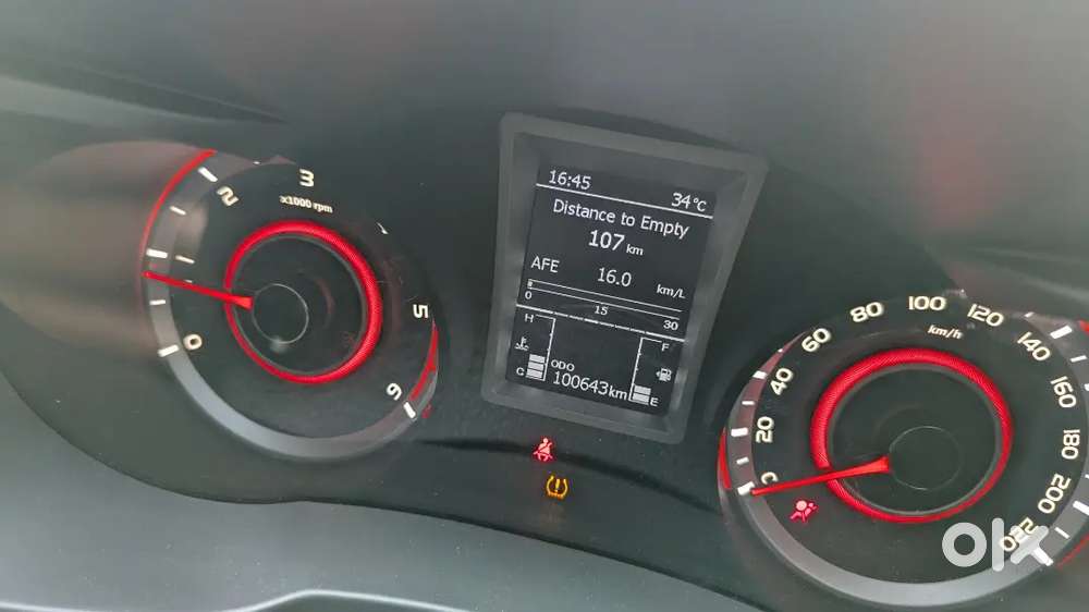 Mahindra Xuv300 2021 Diesel Well Maintained